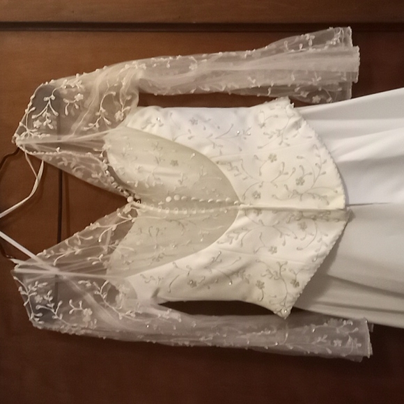 Demetrios Wedding Gown - Picture 6 of 8